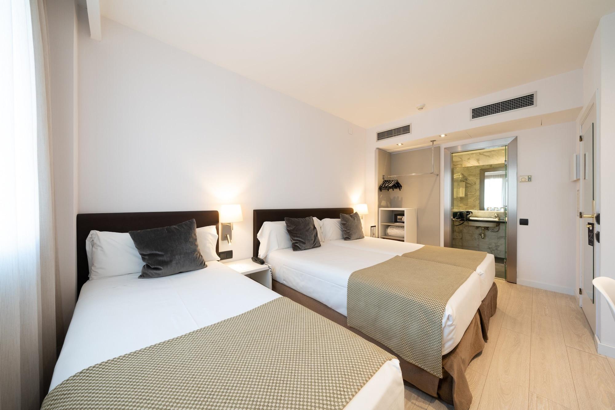 Hotel Catalonia Albeniz à Barcelone Extérieur photo