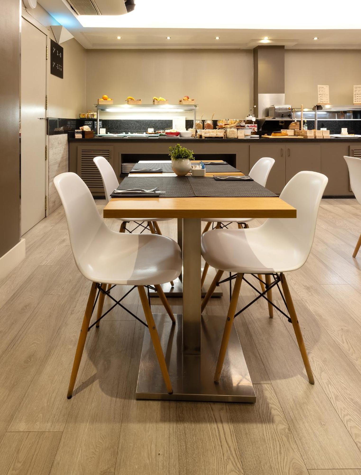 Hotel Catalonia Albeniz à Barcelone Extérieur photo