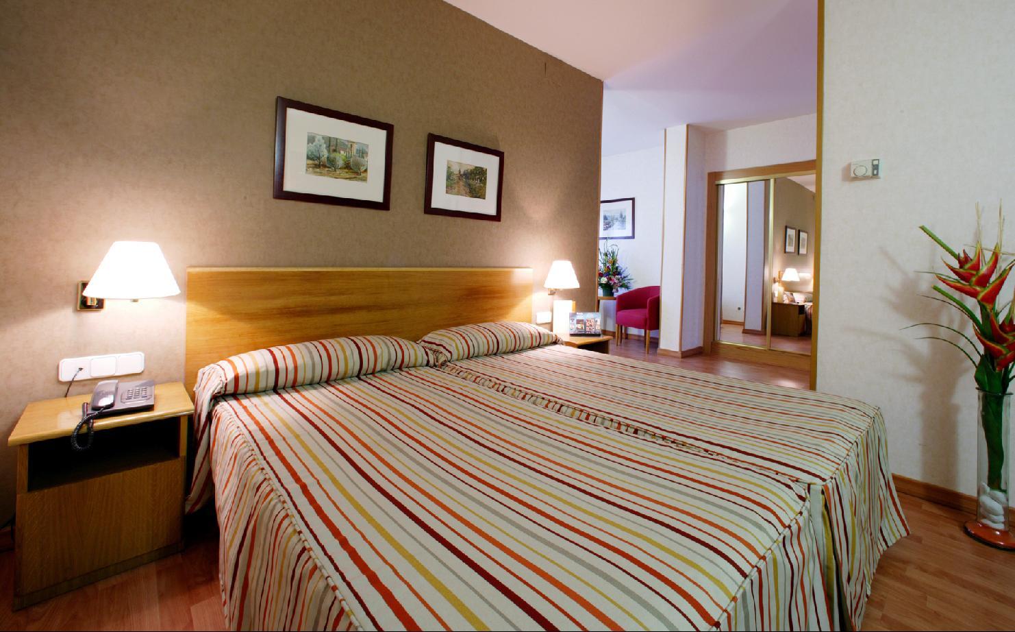 Hotel Catalonia Albeniz à Barcelone Extérieur photo