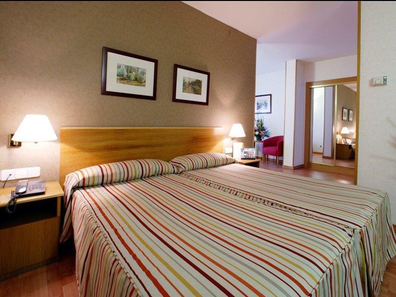 Hotel Catalonia Albeniz à Barcelone Extérieur photo