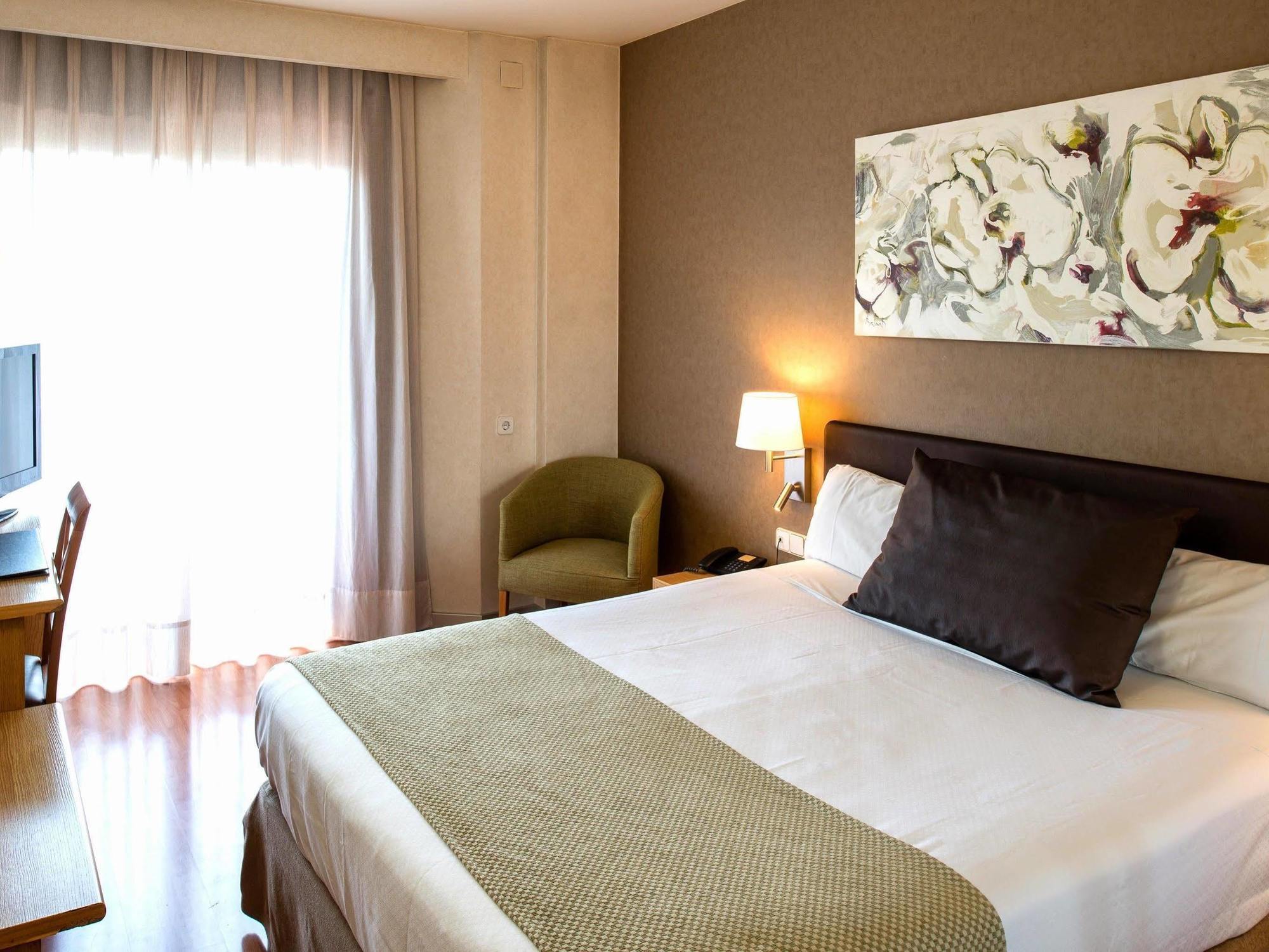 Hotel Catalonia Albeniz à Barcelone Extérieur photo